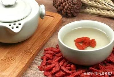 红枸杞泡水喝有什么作用和功效和禁忌症