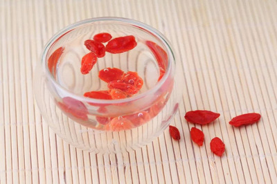 红枸杞泡水有啥功效和作用